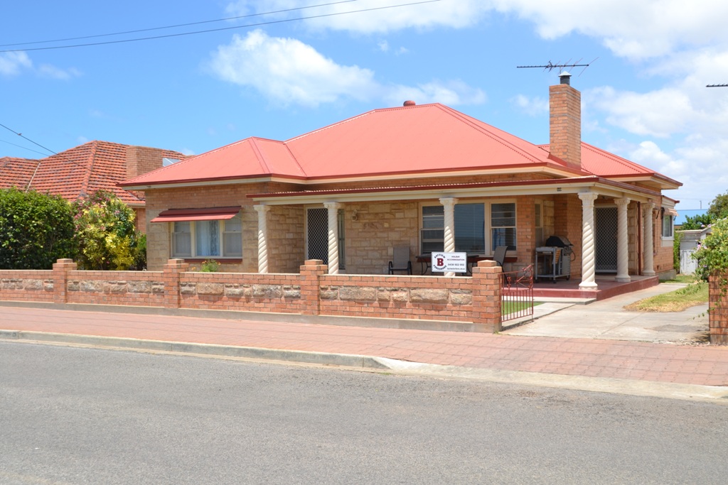 Copy-of-300 Beach House Rental - Stansbury SA